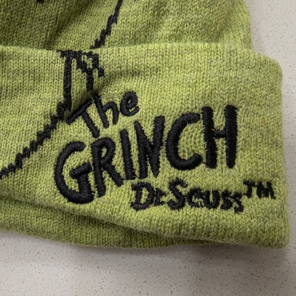 Dr. Seuss The Grinch Big Face Beanie, One size fits most NWOT - Picture 12 of 14